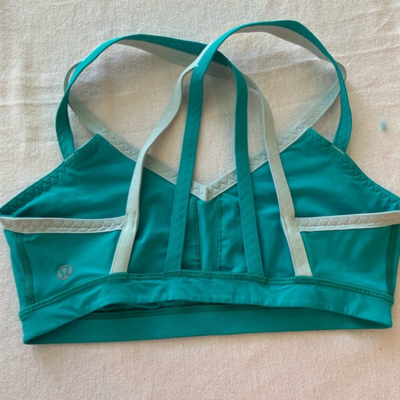 Lululemon sports bra - Picture 4 of 5